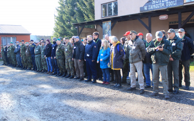 Nástup soutěžících na zahájení soutěže