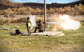 Pohotový fotograf a RPG 7