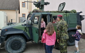 ... nebo zkusit počítač vojenského Iveca.