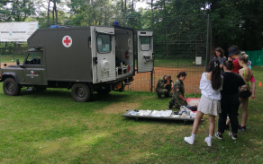 Vojenská sanitky i její posádka měli co nabídnout